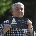 Miroslav Donutil s pamätnou tabuľkou