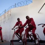 Stacionárne bicykle sú napojené na elektrickú sieť
