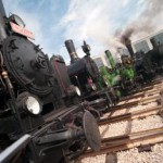 V popredí zvolenská lokomotíva Malý býček so združeným parným strojom na mokrú paru z roku 1908