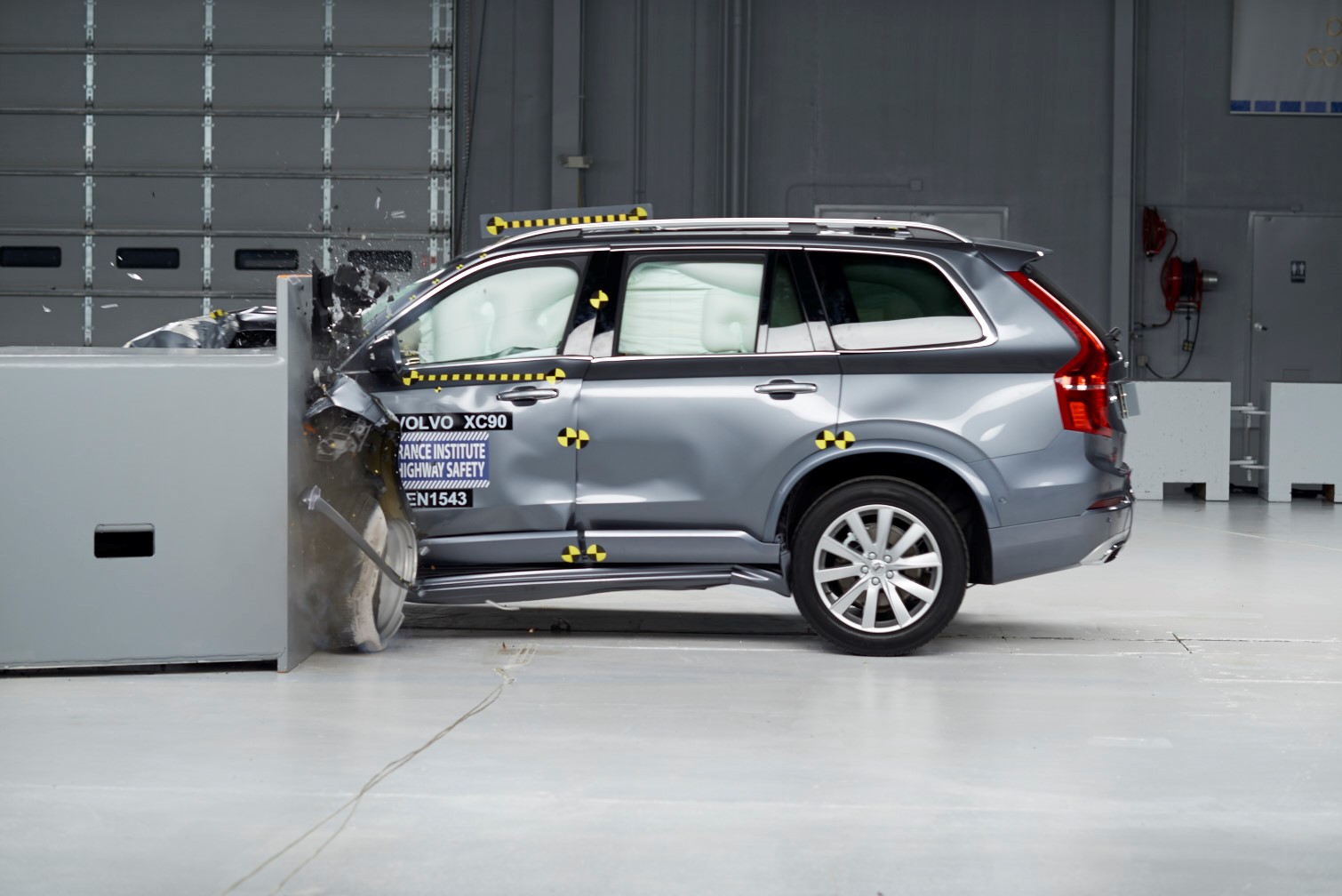 2016 XC90 IIHS Small Overlap Crash Test