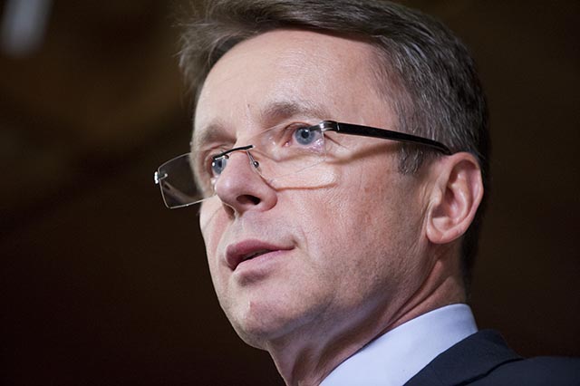 poslanec Ivan Mikloš