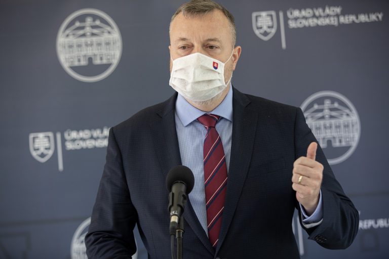 Milan Krajniak, pomoc, vyplatenie