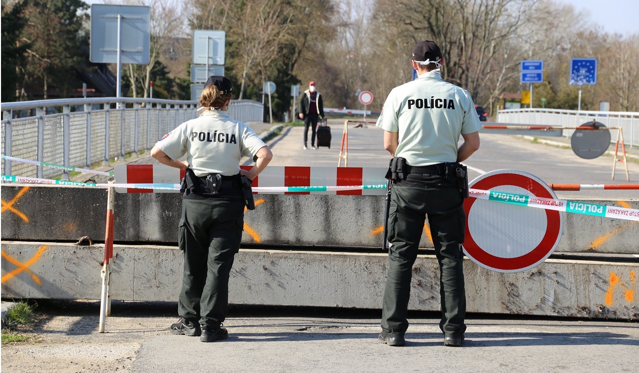 Polícia SR hraničný priechod