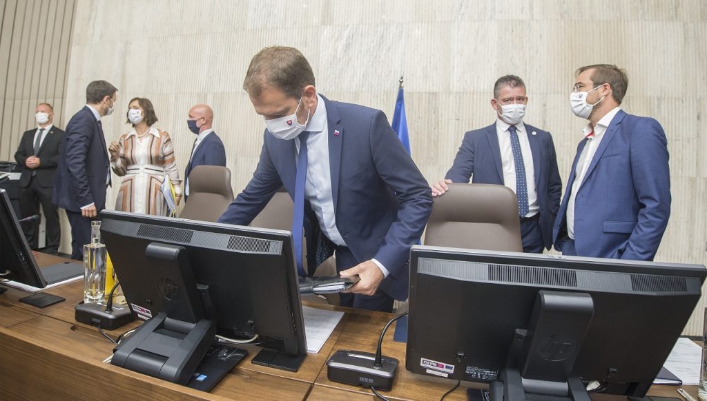 rokovanie vlády SR schôdza