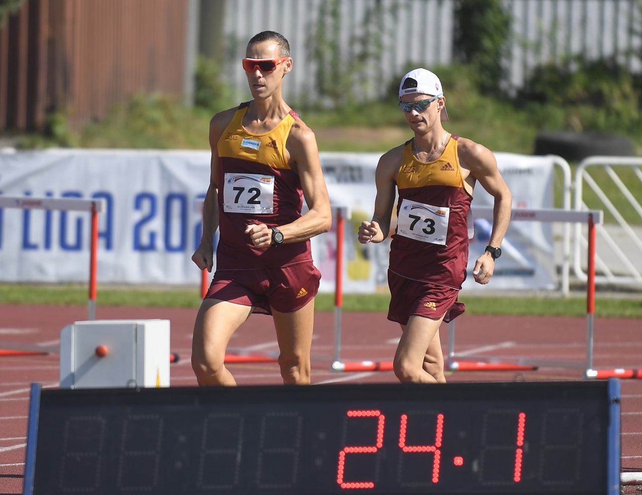 Matej Tóth, Miroslav Úradník