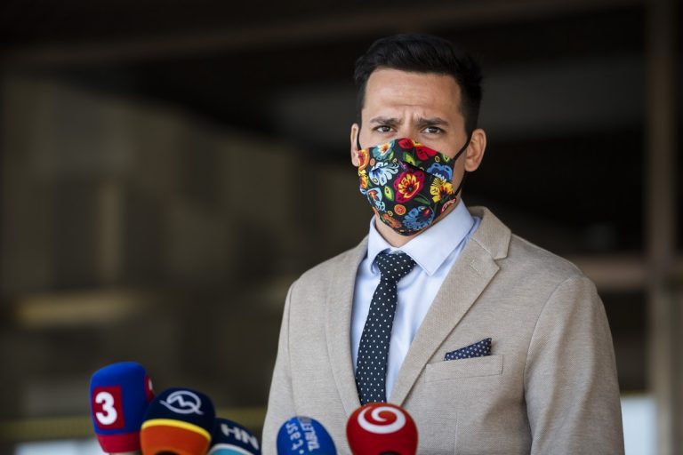 Kristián Čekovský, poslanec, podanie, TASR