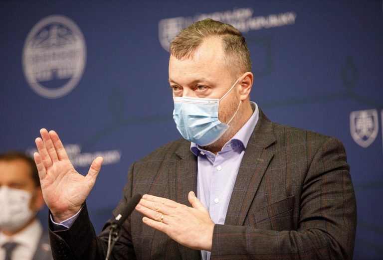 Milan Krajniak, minister, pomoc, DSS