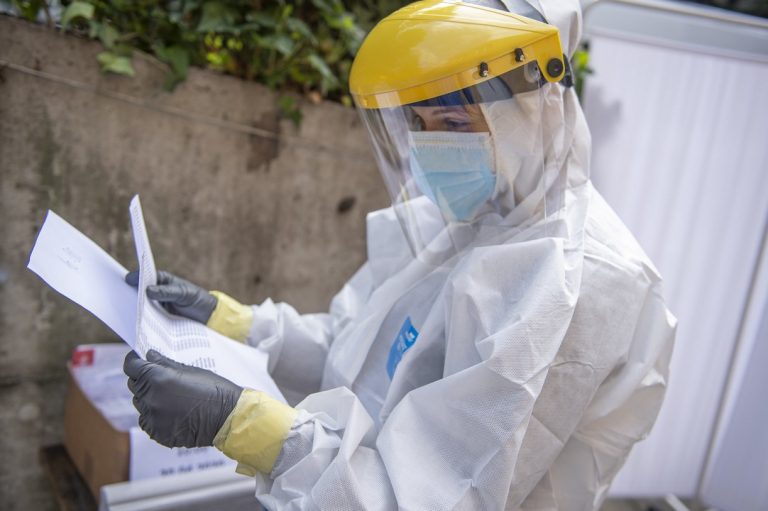 testovanie, ľudia, Covid-19