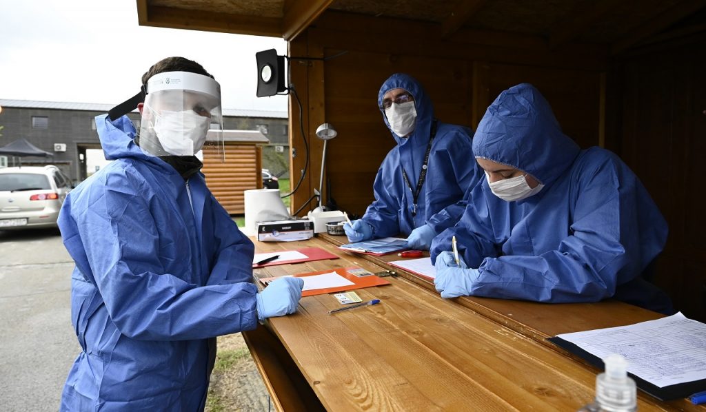 celoplošné testovanie na ochorenie COVID-19 na letisku v Trenčíne