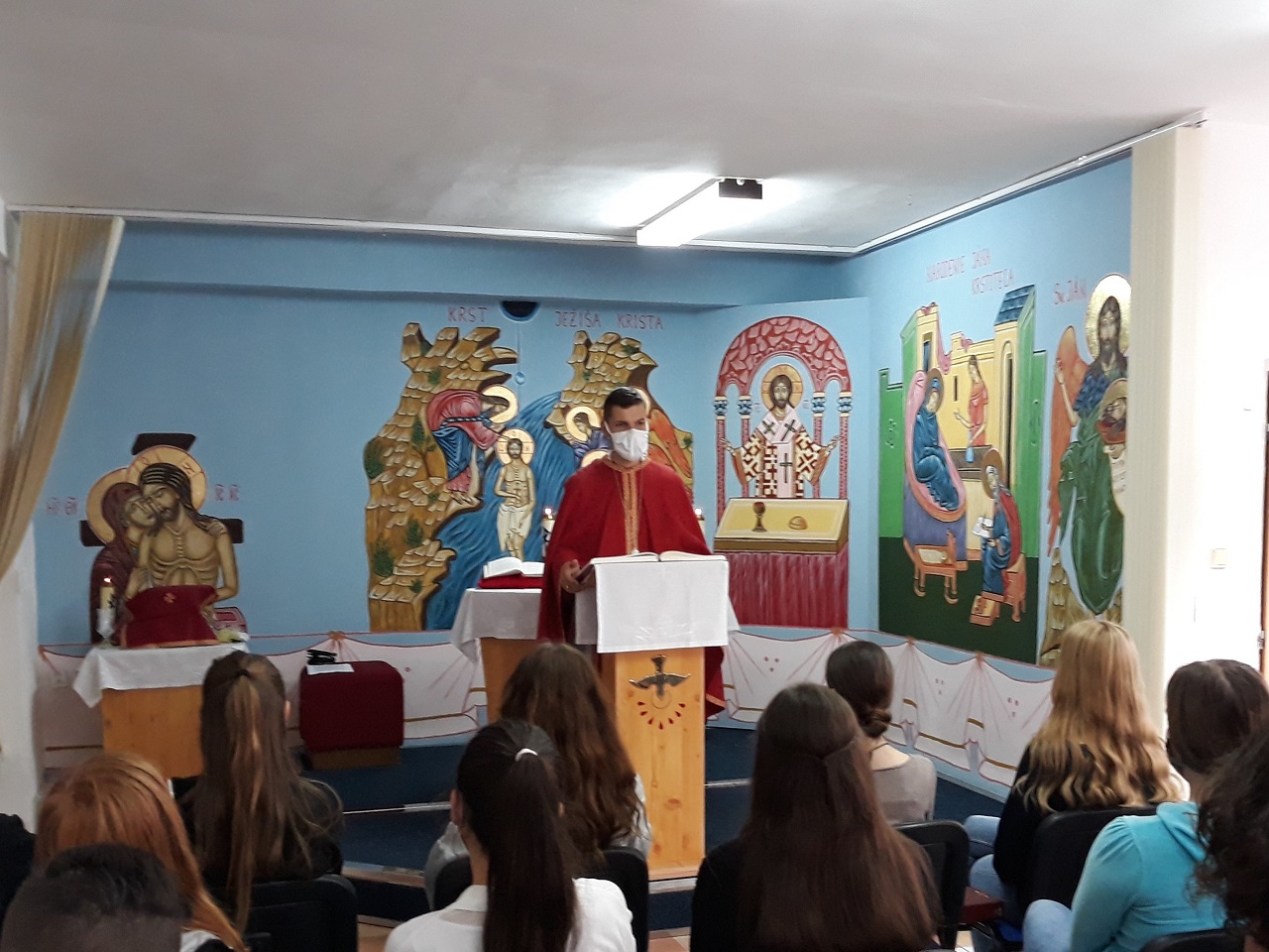 Študenti trebišovského cirkevného gymnázia vzdávali vďaky v jazykoch
