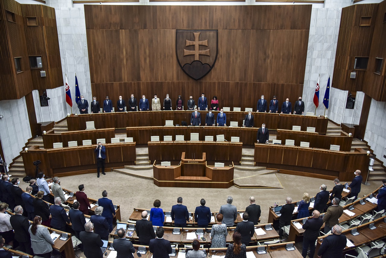 parlament, poslanci