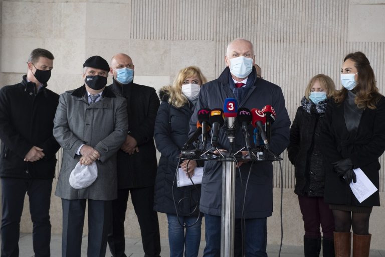 Igor Pramuk Marián Petko Enest Caban Mária Lévyová Marian Kollár Eva Janusová Zuzana Dolinková