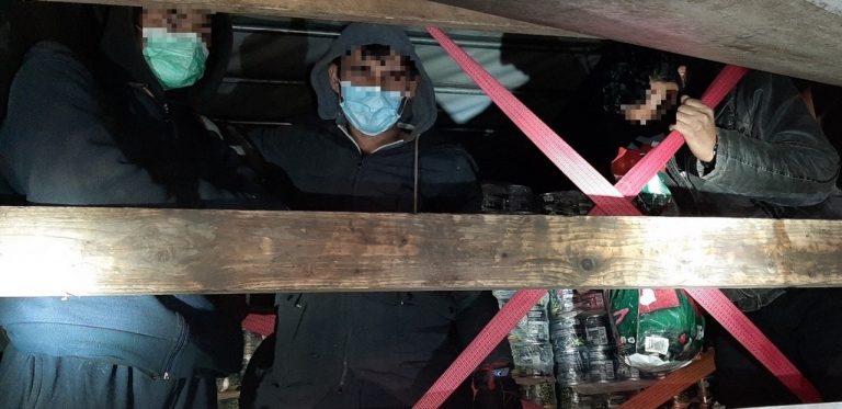 O zadržaných migrantoch z Afganistanu sa rozhodne v najbližších dňoch