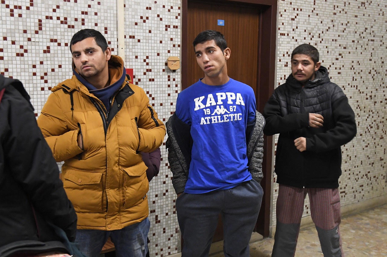 Hlavné pojednávanie v prípade šikanovania rómskych chlapcov na košickej policajnej stanici z marca 2009