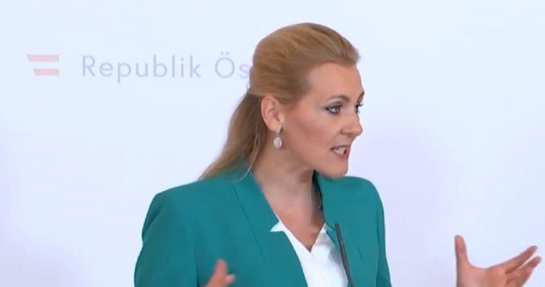 Christine Aschbacherová