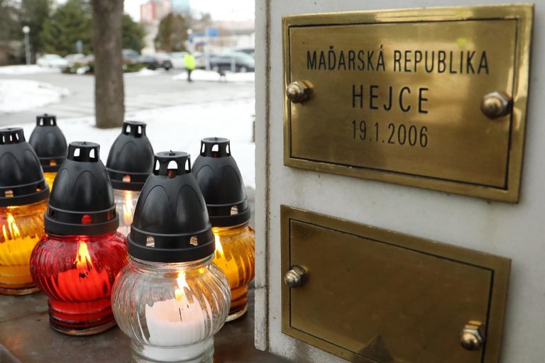 Prezidentka i Jaroslav Naď si pripomenuli 15. výročie leteckej havárie pri obci Hejce