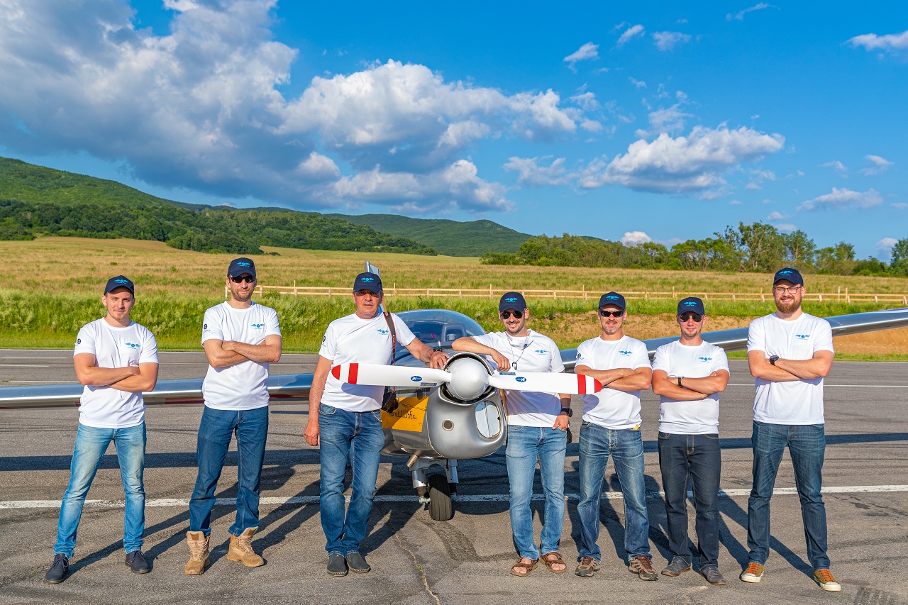 CBS Flying team