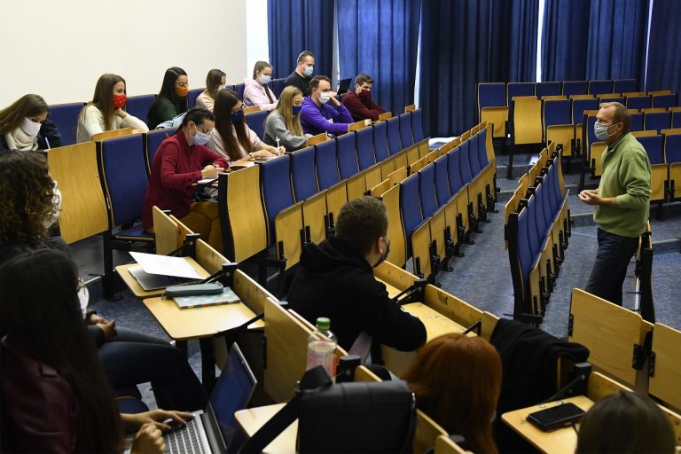 univerzita, vyučovanie