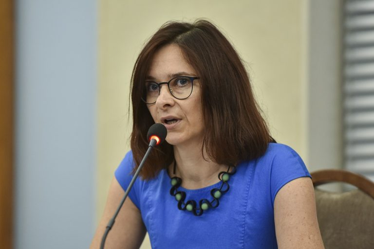 Verejné vypočutie kandidátov na predsedu Úradu na ochranu oznamovateľov protispoločenskej činnosti