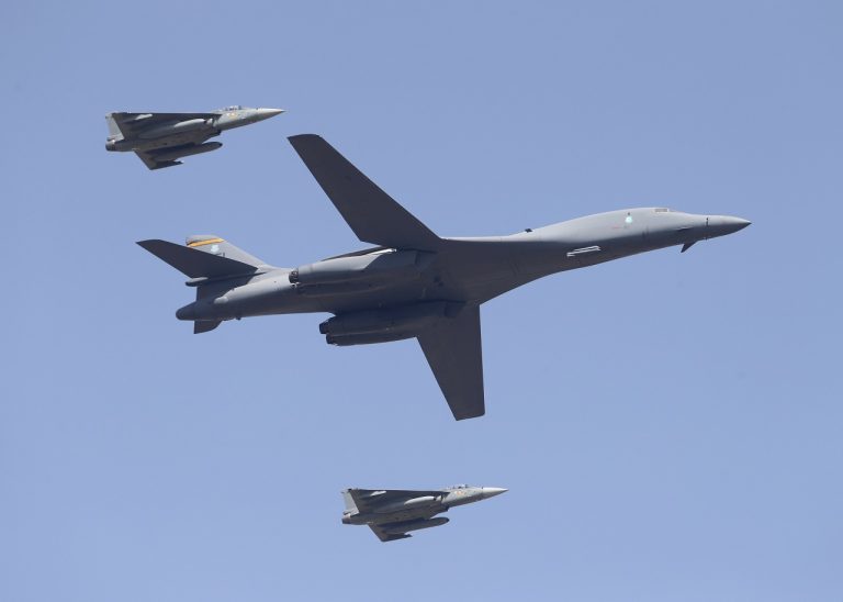 B-1B Lancer bombardér