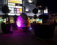 gigantická kraslica na Terase