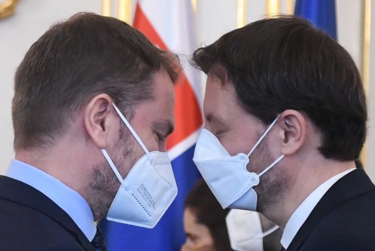 Prezidentka Zuzana Čaputová vymenovala novú vládu Eduarda Hegera v Prezidentskom paláci