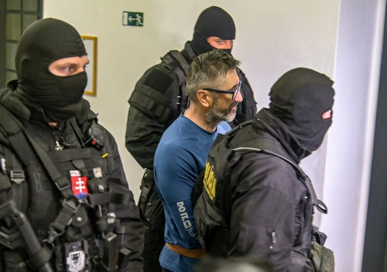 špecializovaný trestný súd v Banskej Bystrici polícia eskorta obvinený Ľubomír K. zločinecká skupina takáčovci