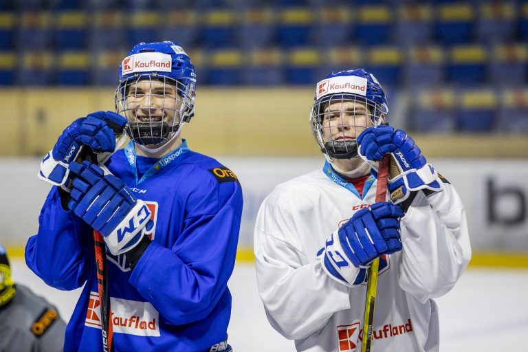 Juraj Slafkovský a Šimon Nemec