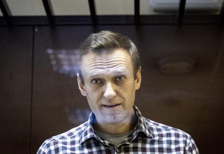URL: http://klient.tasr.sk/klient/asx/search/view/ViewerFoto.asx?Document=..%2F..%2FFondyF%2F21%2F04%2FRussia_Navalny401875772204.1%40Foto&QueryText=%28nava%C4%BEny%29