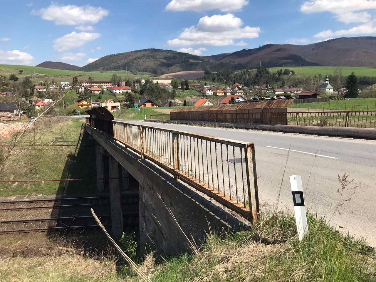 Kluknava železničný most