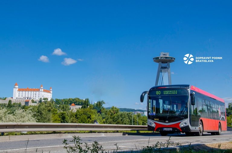Dopravný podnik Bratislava, autobus