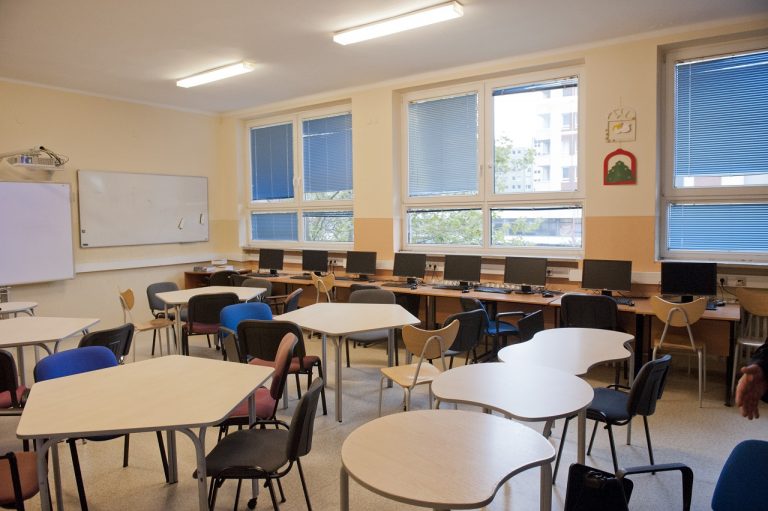 voľné miesta na stredných školách