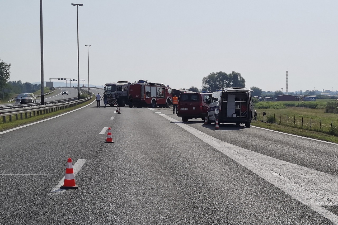 Nehoda autobusu v Chorvátsku si vyžiadala najmenej desať obetí