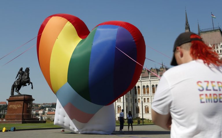 Maďarsko zákon pedofília Amnesty protest