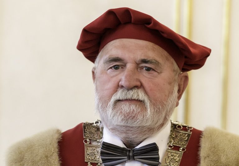 portrét Oliver Moravčík