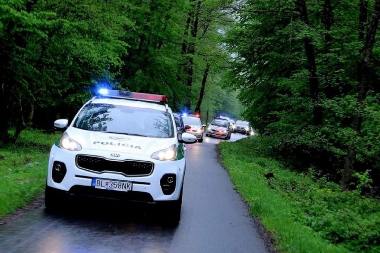 polícia, policajné autá