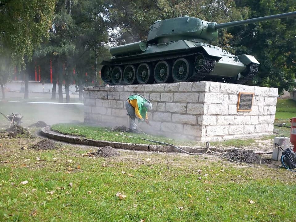 tank pred Kežmarským hradom