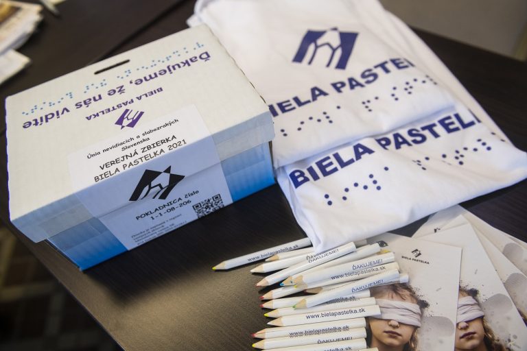 Tlačová konferencia Únie nevidiacich a slabozrakých Slovenska na tému: Biela pastelka spája nevidiacich s informáciami alebo Prístupnosť elektronických dokumentov a iných médií
