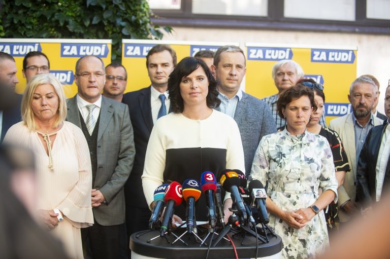 remišová, Za ľudí