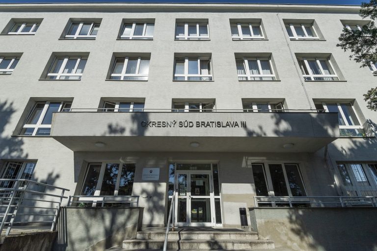 budova, v ktorej sídli Okresný súd Bratislava III