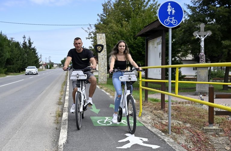 cyklisti, cyklochodník