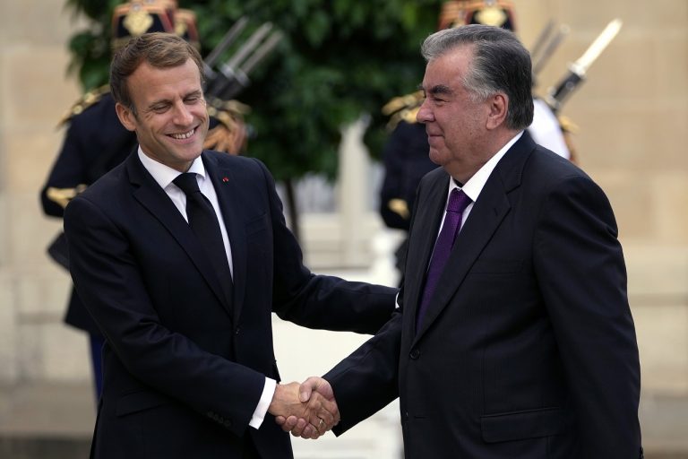Emmanuel Macron Emomali Rahmon