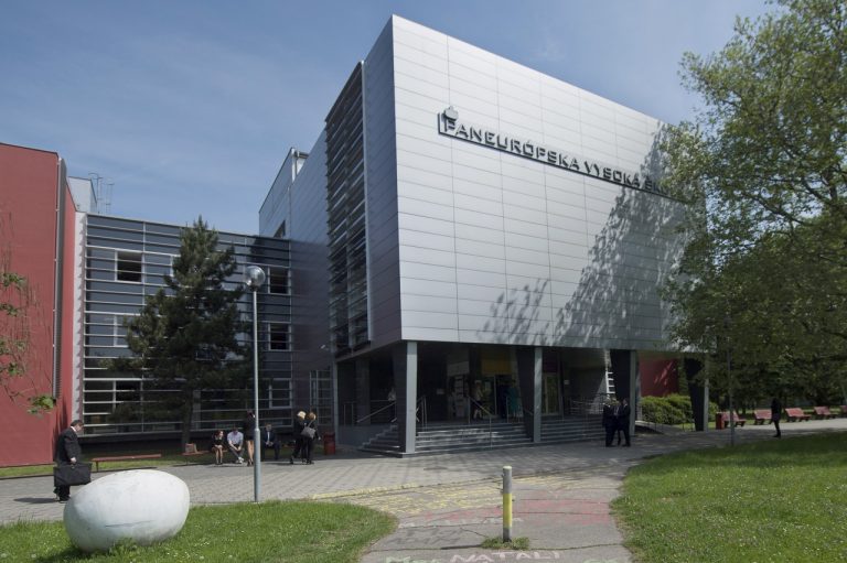 Paneurópska vysoká škola