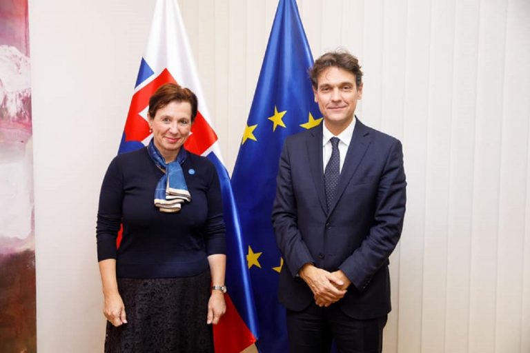 štátna tajomníčka Ministerstva zahraničných vecí a európskych záležitostí SR Ingrid Brocková a riaditeľ Úradu Organizácie pre bezpečnosť a spoluprácu v Európe pre demokratické inštitúcie a ľudské práva Matteo Mecacci