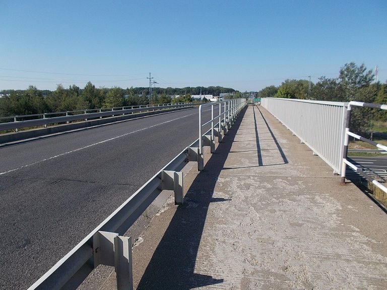 cesta m1 madarsko
