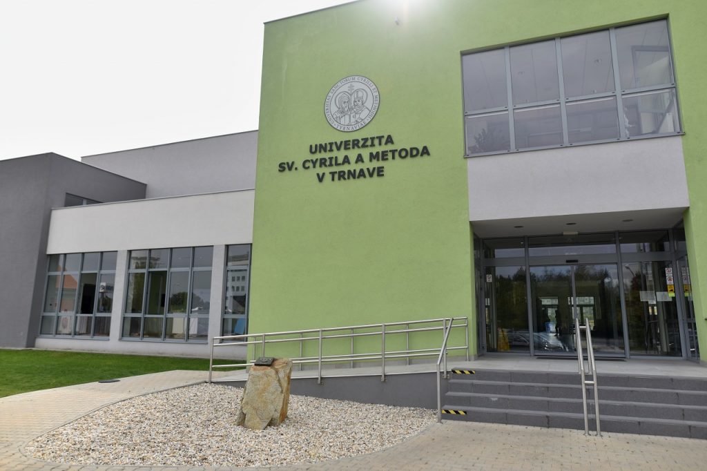Univerzita Cyrila a Metoda v Trnave budova