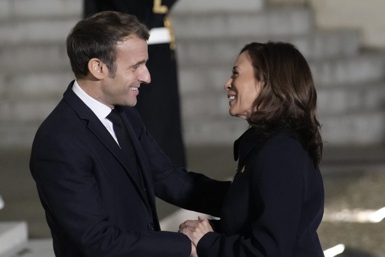 Macron a Kamala Harrisová