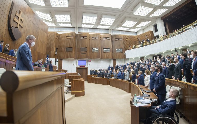 Premiér vyzval NRSR na podporu reformy nemocníc, označil ju za najdôležitejšiu