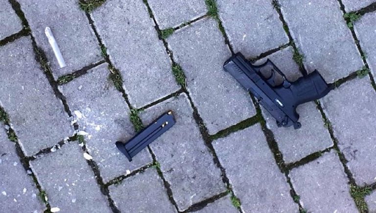 V centre Bratislavy hlásili v sobotu ráno streľbu