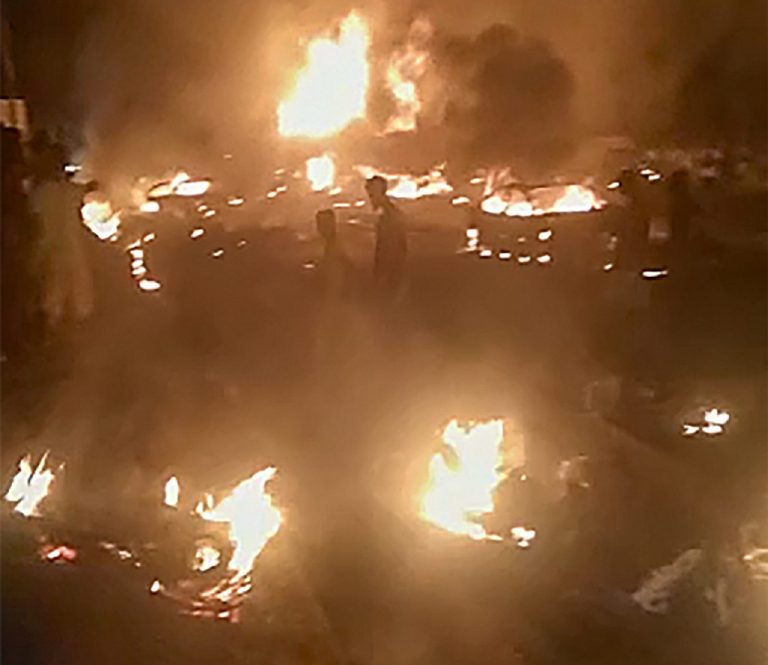 Pri výbuchu palivovej cisterny zahynulo vyše 90 ľudí